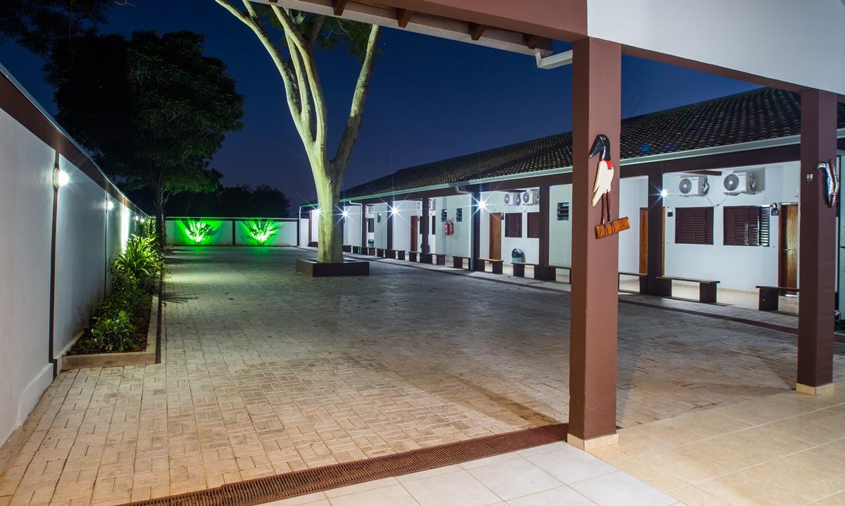 Joy House Pousada Бонито Экстерьер фото